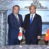 PM Phuc meets with leaders of Japanese parliament