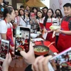 Famous Korean chef promotes cuisine in Vietnam 