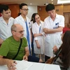 US experts provide plastic surgery for Vietnamese patients
