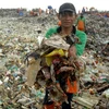 Indonesia cleans up trash on Thousand Islands