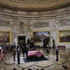 Vietnamese Ambassador pays respects to former US President George H.W.Bush