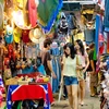 Famous bazaar in Thailand continues attracting visitors