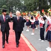 President hosts welcome ceremony for Brunei Sultan 