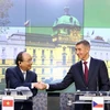 Vietnam looks to broader cooperation with Romania, Czech