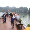 Delegates from OANA members visit Ha Long Bay