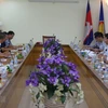 Government officials pay working visit to Cambodia