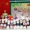 Vietjet teams up with organisations to present gifts to needy children