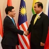 ASEAN foreign ministers pay courtesy call on Thai Prime Minister