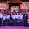 Vallet scholarships presented to Thua Thien-Hue students 