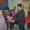 Thua Thien-Hue: Nine Laotians receive Vietnamese nationality