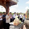 Prime Minister pays tribute to martyrs in Quang Tri 