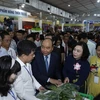 PM Nguyen Xuan Phuc inaugurates OCOP fair of Hanoi