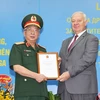 Russia’s friendship order bestowed upon Vietnam’s deputy minister