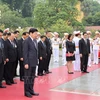 Lao PM concludes official visit to Vietnam