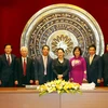 NA leader receives heads of Vietnam’s overseas representative agencies