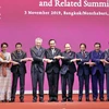 PM Nguyen Xuan Phuc attends opening ceremony of 35th ASEAN Summit