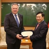 Deputy PM Pham Binh Minh receives Slovenian economic minister
