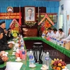 An Giang province’s officials send greetings to Hoa Hao Buddhists 