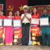 Tet gifts presented to soldiers on Song Tu Tay island