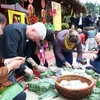 Foreign diplomatic corps explore Vietnamese traditional Tet