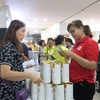 HCM City’s Red Cross Society supports poor people ahead of Tet