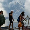 Philippines cracks down on evacuation as volcano recharges 