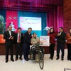 Party official presents Tet gifts to wounded soldiers in Bac Ninh