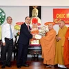 HCM City leader commends religious dignitaries during pre-Tet visits