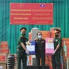 Vietnam presents Laos with medical supplies for COVID-19 fight