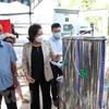 Another RO water purifier presented to Ben Tre province