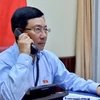 Vietnamese, Kuwait FMs hold phone talks 