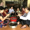 Vinh Long Acupuncture Association helps needy people