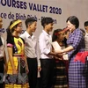 Vallet scholarships granted to Vietnamese students