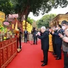 Top leader offers incense to late Kings, martyrs at imperial citadel