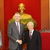 Party General Secretary Nguyen Phu Trong (R) receives outgoing US Ambassador to Vietnam Daniel Kritenbrink (Photo: VNA)