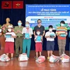 Disadvantaged ethnic minority students in HCM City receive free tablets
