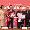 Bui Xuan Phai Awards honour musician Hong Dang