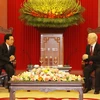 Party General Secretary receives Lao Prime Minister