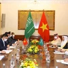 Foreign Minister Bui Thanh Son holds talks with Saudi Arabian counterpart