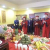 Overseas Vietnamese abroad commemorate legendary national founders