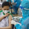 Hanoi to inoculate vulnerable adults with fourth dose of COVID-19 vaccines