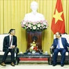 President hosts Honorary Consul of Vietnam in Switzerland