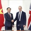 Vietnamese National Assembly Chairman meets with British officials 