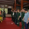 Defence Minister offers incense at national historical relic site in Thai Nguyen