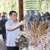  NA Chairman offers incense at historical relic sites in Ha Tinh, Nghe An