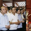President Nguyen Xuan Phuc pays tributes to President Ho Chi Minh 