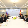 Vietnamese, Russian FMs meet on sidelines of ASEAN Summits