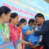 Thousands of disadvantaged labourers in Binh Duong supported to get home for Tet