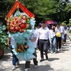 Overseas Vietnamese youth pay respect to President Ho Chi Minh
