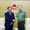 Vietnamese, Lao public security ministries step up cooperation 